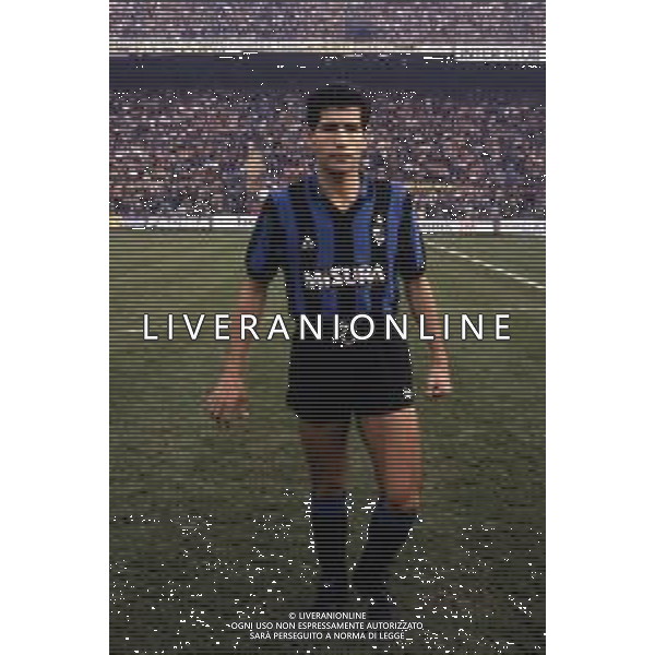 RETROSPETTIVA VINCENZO SCIFO CALCIATORE NELLA FOTO VINCENZO SCIFO CON LA MAGLIA DELL\'INTER AG ALDO LIVERANI SAS