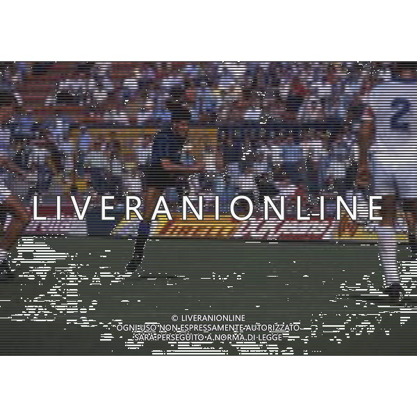 RETROSPETTIVA VINCENZO SCIFO CALCIATORE NELLA FOTO VINCENZO SCIFO CON LA MAGLIA DELL\'INTER AG ALDO LIVERANI SAS