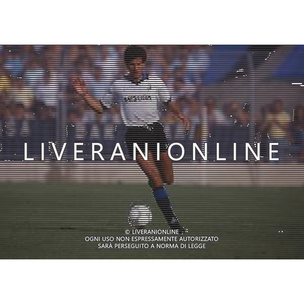 RETROSPETTIVA VINCENZO SCIFO CALCIATORE NELLA FOTO VINCENZO SCIFO CON LA MAGLIA DELL\'INTER AG ALDO LIVERANI SAS