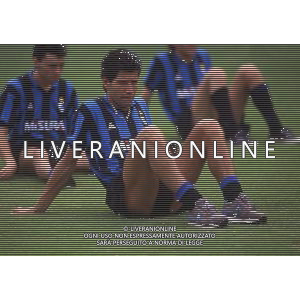 RETROSPETTIVA VINCENZO SCIFO CALCIATORE NELLA FOTO VINCENZO SCIFO CON LA MAGLIA DELL\'INTER AG ALDO LIVERANI SAS