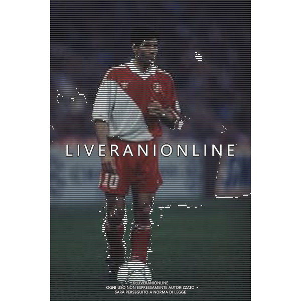 RETROSPETTIVA VINCENZO SCIFO CALCIATORE NELLA FOTO VINCENZO SCIFO CON LA MAGLIA DEL MONACO AG ALDO LIVERANI SAS