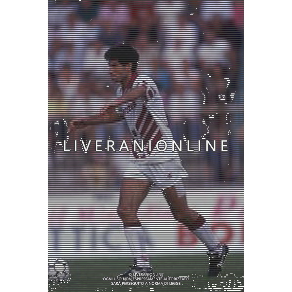 RETROSPETTIVA VINCENZO SCIFO CALCIATORE NELLA FOTO VINCENZO SCIFO CON LA MAGLIA DEL TORINO AG ALDO LIVERANI SAS