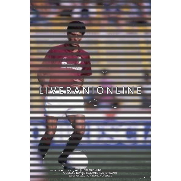 RETROSPETTIVA VINCENZO SCIFO CALCIATORE NELLA FOTO VINCENZO SCIFO CON LA MAGLIA DEL TORINO AG ALDO LIVERANI SAS