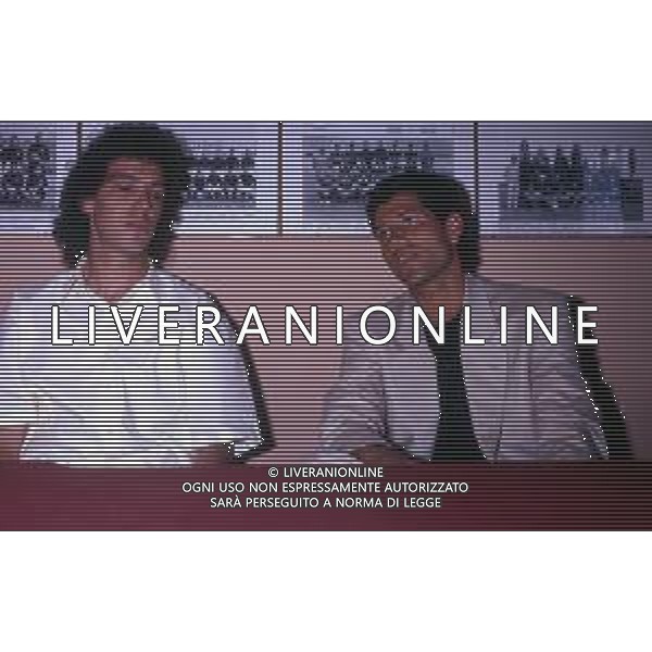 RETROSPETTIVA VINCENZO SCIFO CALCIATORE 1991 NELLA FOTO VINCENZO SCIFO NELLA SEDE DEL TORINO CON WALTER CASAGRANDE AG ALDO LIVERANI SAS 