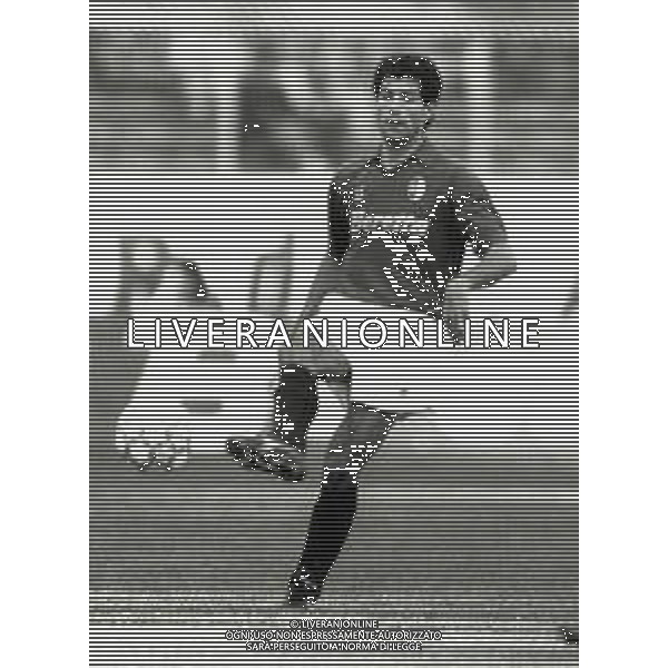 RETROSPETTIVA VINCENZO SCIFO CALCIATORE NELLA FOTO VINCENZO SCIFO CON LA MAGLIA DEL TORINO AG ALDO LIVERANI SAS