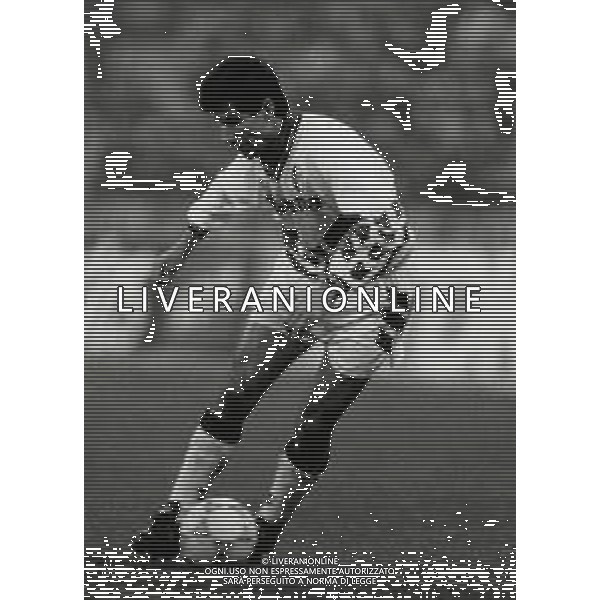RETROSPETTIVA VINCENZO SCIFO CALCIATORE NELLA FOTO VINCENZO SCIFO CON LA MAGLIA DEL TORINO AG ALDO LIVERANI SAS