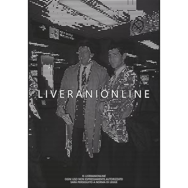 RETROSPETTIVA VINCENZO SCIFO CALCIATORE 2986 NELLA FOTO VINCENZO SCIFO ARRIVO A LINATE CON IL DOTTORE PASQUALE BERGAMO MEDICO SOCIALE INTER AG ALDO LIVERANI SAS