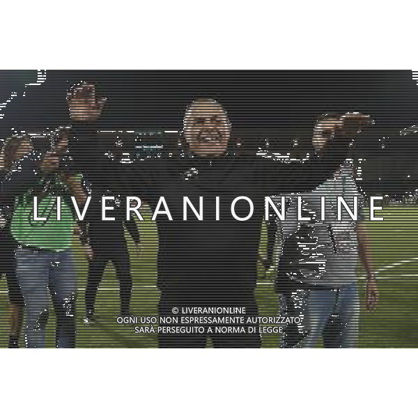 CESENA - CREMONESE serie B ConTe.it 18/05/2018 nella foto: Fabrizio Castori festeggia con i tifosi la salvezza ©Claudio Zamagni/Agenzia Aldo Liverani during Serie B conTe.it match between Cesena and Cremonese at Stadio Orogel Dino Manuzzi on May 18, 2018 in Cesena, Italy. photo credit by Claudio Zamagni/Aldo Liverani Photo Agency