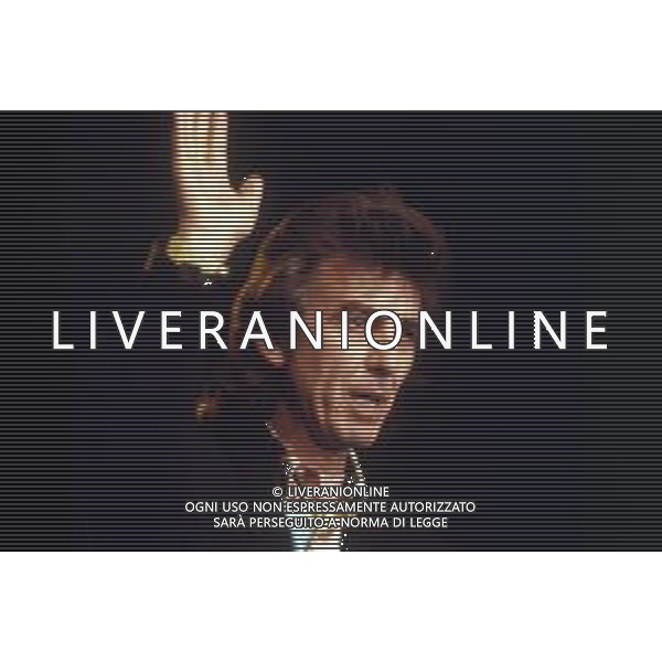 GEORGE HARRISON, cantautore, compositore britannico, ex chitarrista dei Beatles - RETROSPETTIVA nella foto ospite internazionale al festival di Sanremo nel 1988 © ARCHIVIO/ AGENZIA ALDO LIVERANI SAS