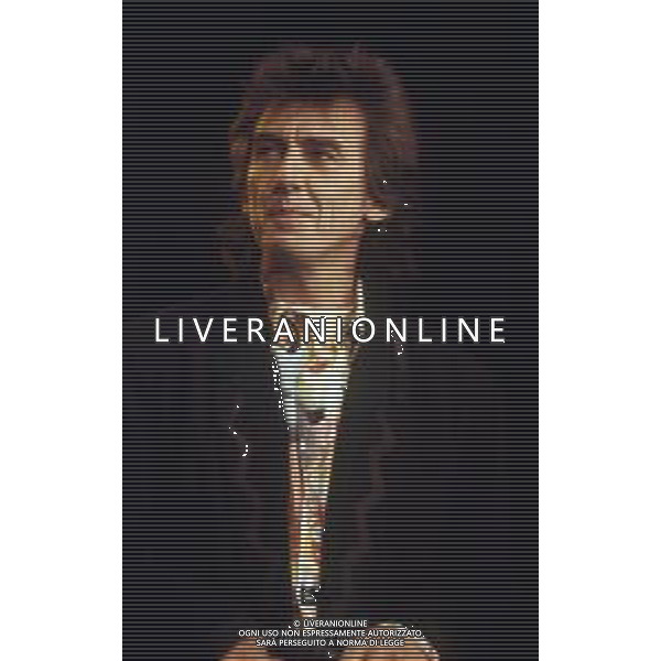 GEORGE HARRISON, cantautore, compositore britannico, ex chitarrista dei Beatles - RETROSPETTIVA nella foto ospite internazionale al festival di Sanremo nel 1988 © ARCHIVIO/ AGENZIA ALDO LIVERANI SAS