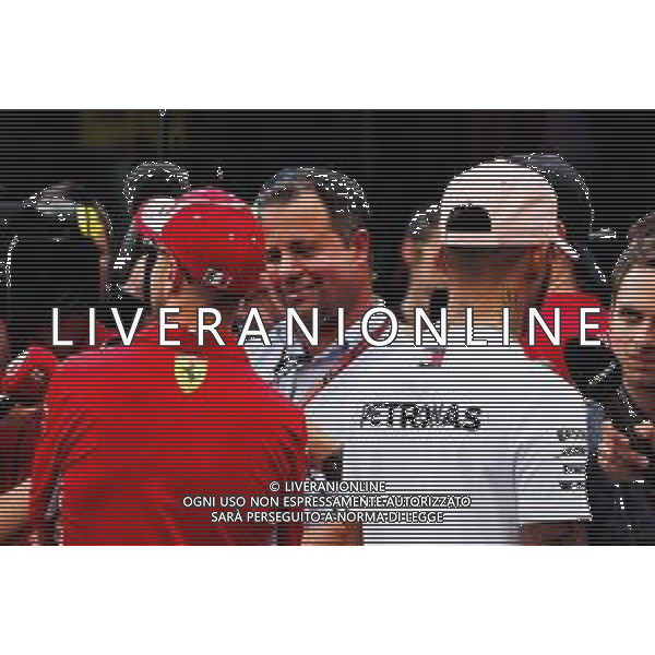 (L to R): Sebastian Vettel (GER) Ferrari and Lewis Hamilton (GBR) Mercedes AMG F1 with the media. 23.05.2018. Formula 1 World Championship, Rd 6, Monaco Grand Prix, Monte Carlo, Monaco, Preparation Day. / AGENZIA ALDO LIVERANI SAS -ITALY ONLY EDITORIAL USE ONLY