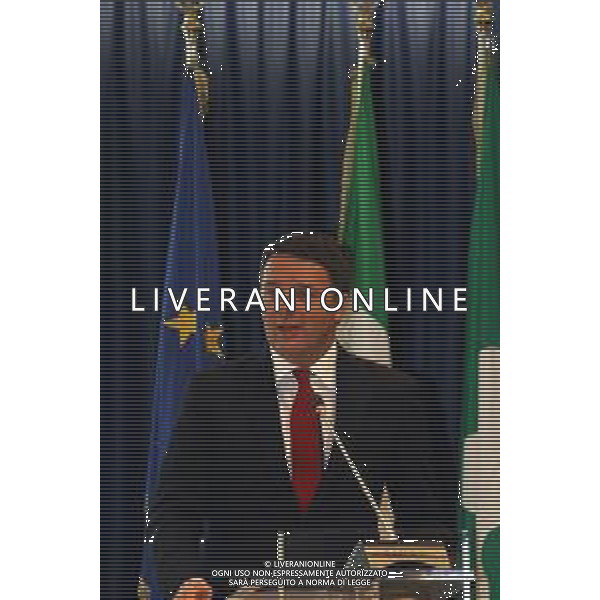 Milano, ( MI ) 25/11/2016 Palazzo Lombardia, firma per il Patto per la Lombardia Nella foto: Matteo Renzi Presidente del Consiglio dei Ministri PH Lauro Montagnini *** Local Caption *** / AGENZIA ALDO LIVERANI SAS