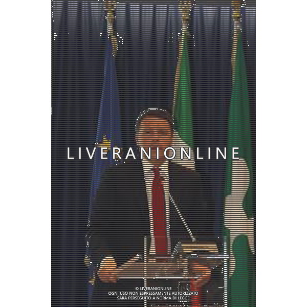 Milano, ( MI ) 25/11/2016 Palazzo Lombardia, firma per il Patto per la Lombardia Nella foto: Matteo Renzi Presidente del Consiglio dei Ministri PH Lauro Montagnini *** Local Caption *** / AGENZIA ALDO LIVERANI SAS