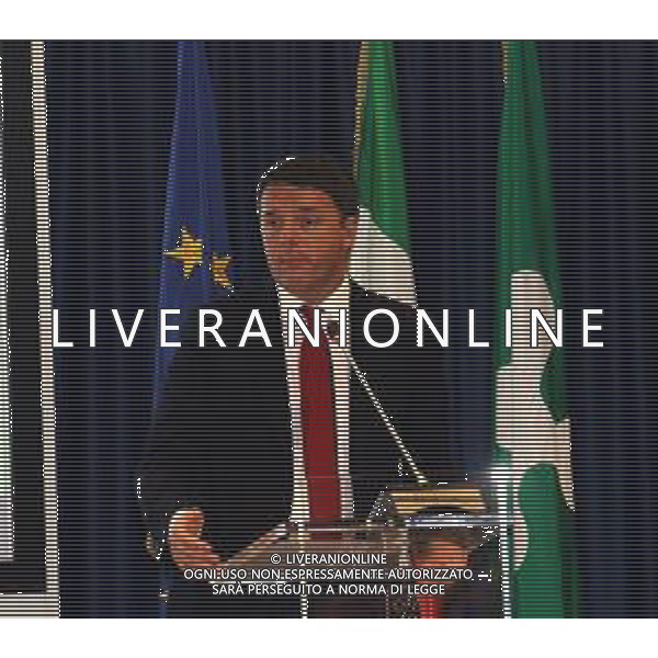 Milano, ( MI ) 25/11/2016 Palazzo Lombardia, firma per il Patto per la Lombardia Nella foto: Matteo Renzi Presidente del Consiglio dei Ministri PH Lauro Montagnini *** Local Caption *** / AGENZIA ALDO LIVERANI SAS