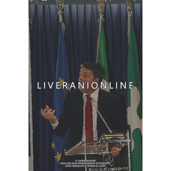 Milano, ( MI ) 25/11/2016 Palazzo Lombardia, firma per il Patto per la Lombardia Nella foto: Matteo Renzi Presidente del Consiglio dei Ministri PH Lauro Montagnini *** Local Caption *** / AGENZIA ALDO LIVERANI SAS