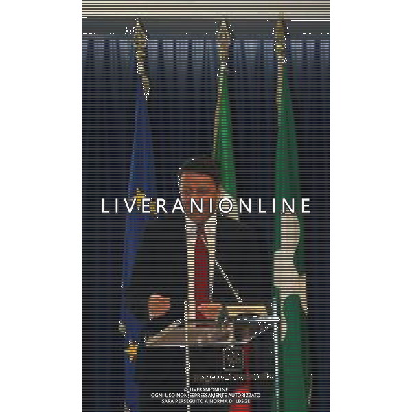 Milano, ( MI ) 25/11/2016 Palazzo Lombardia, firma per il Patto per la Lombardia Nella foto: Matteo Renzi Presidente del Consiglio dei Ministri PH Lauro Montagnini *** Local Caption *** / AGENZIA ALDO LIVERANI SAS