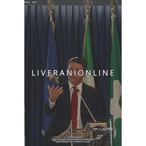 Milano, ( MI ) 25/11/2016 Palazzo Lombardia, firma per il Patto per la Lombardia Nella foto: Matteo Renzi Presidente del Consiglio dei Ministri PH Lauro Montagnini *** Local Caption *** / AGENZIA ALDO LIVERANI SAS