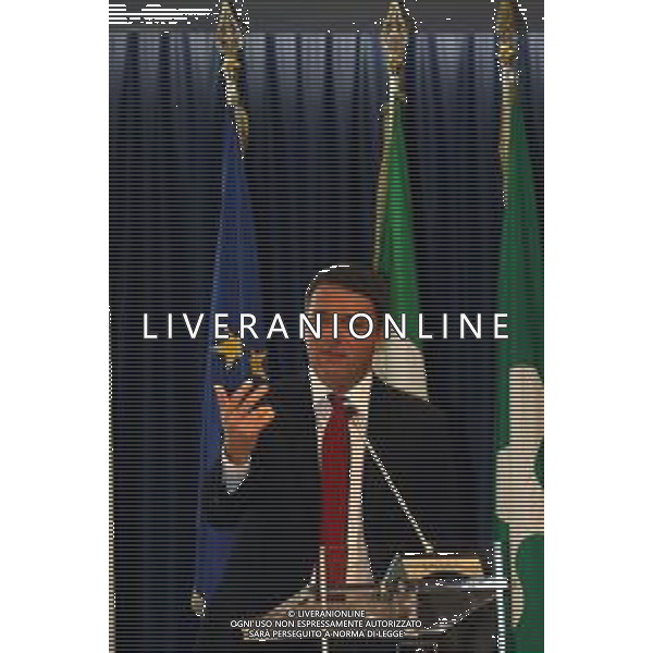Milano, ( MI ) 25/11/2016 Palazzo Lombardia, firma per il Patto per la Lombardia Nella foto: Matteo Renzi Presidente del Consiglio dei Ministri PH Lauro Montagnini *** Local Caption *** / AGENZIA ALDO LIVERANI SAS