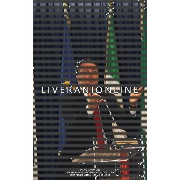Milano, ( MI ) 25/11/2016 Palazzo Lombardia, firma per il Patto per la Lombardia Nella foto: Matteo Renzi Presidente del Consiglio dei Ministri PH Lauro Montagnini *** Local Caption *** / AGENZIA ALDO LIVERANI SAS