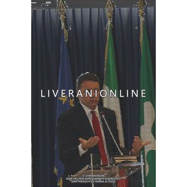 Milano, ( MI ) 25/11/2016 Palazzo Lombardia, firma per il Patto per la Lombardia Nella foto: Matteo Renzi Presidente del Consiglio dei Ministri PH Lauro Montagnini *** Local Caption *** / AGENZIA ALDO LIVERANI SAS