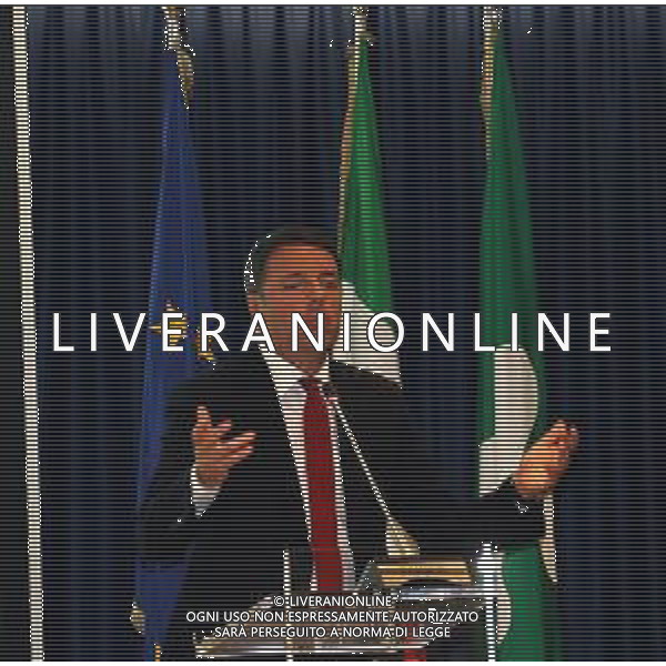 Milano, ( MI ) 25/11/2016 Palazzo Lombardia, firma per il Patto per la Lombardia Nella foto: Matteo Renzi Presidente del Consiglio dei Ministri PH Lauro Montagnini *** Local Caption *** / AGENZIA ALDO LIVERANI SAS
