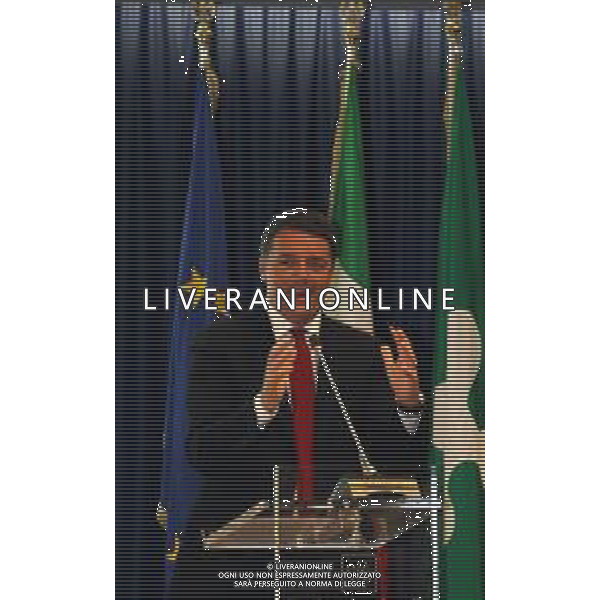 Milano, ( MI ) 25/11/2016 Palazzo Lombardia, firma per il Patto per la Lombardia Nella foto: Matteo Renzi Presidente del Consiglio dei Ministri PH Lauro Montagnini *** Local Caption *** / AGENZIA ALDO LIVERANI SAS