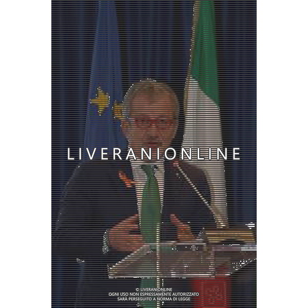 Milano, ( MI ) 25/11/2016 Palazzo Lombardia, firma per il Patto per la Lombardia Nella foto: Roberto Maroni Presidente di Regione Lombardia PH Lauro Montagnini *** Local Caption *** / AGENZIA ALDO LIVERANI SAS
