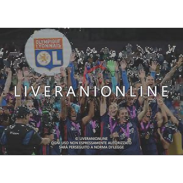 UEFA Woman\'s Champions League 2017/2018 Finale Kiev (Ucraina) - 24.05.2018 Wolfsburg-Olympique Lione Nella Foto:Wendie Renard insieme alle giocatrici del Lione alza la coppa /Ph.Vitez-Ag. Aldo Liverani