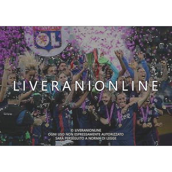 UEFA Woman\'s Champions League 2017/2018 Finale Kiev (Ucraina) - 24.05.2018 Wolfsburg-Olympique Lione Nella Foto:Wendie Renard insieme alle giocatrici del Lione alza la coppa /Ph.Vitez-Ag. Aldo Liverani