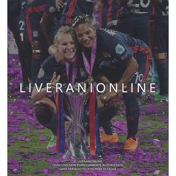 UEFA Woman\'s Champions League 2017/2018 Finale Kiev (Ucraina) - 24.05.2018 Wolfsburg-Olympique Lione Nella Foto:Ada Hegerberg e Shanice van de Sanden con la coppa /Ph.Vitez-Ag. Aldo Liverani