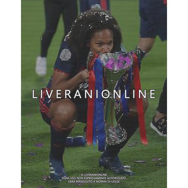 UEFA Woman\'s Champions League 2017/2018 Finale Kiev (Ucraina) - 24.05.2018 Wolfsburg-Olympique Lione Nella Foto:Wendie Renard alza la coppa /Ph.Vitez-Ag. Aldo Liverani