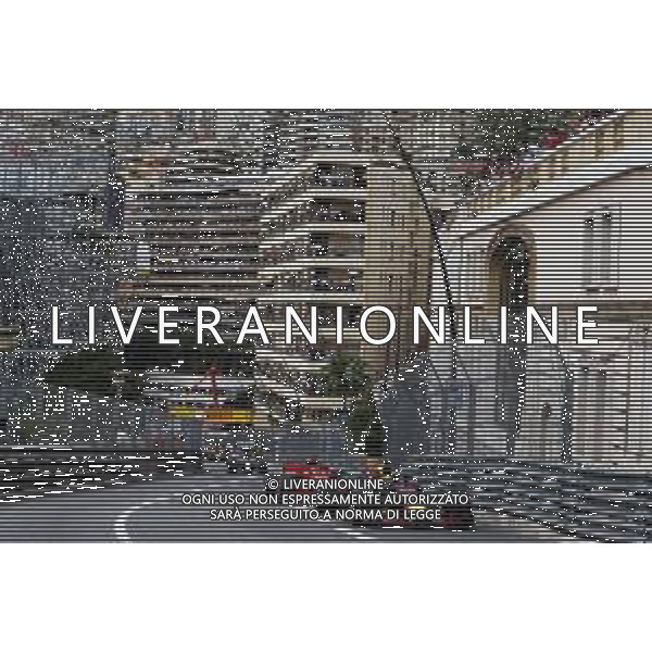 Daniel Ricciardo (AUS) Red Bull Racing RB14 leads at the start of the race. 27.05.2018. Formula 1 World Championship, Rd 6, Monaco Grand Prix, Monte Carlo, Monaco, Race Day. / AGENZIA ALDO LIVERANI SAS - ITALY ONLY EDITORIAL USE ONLY - F1 Gp Monaco Gara Montecarlo 27.05.2018