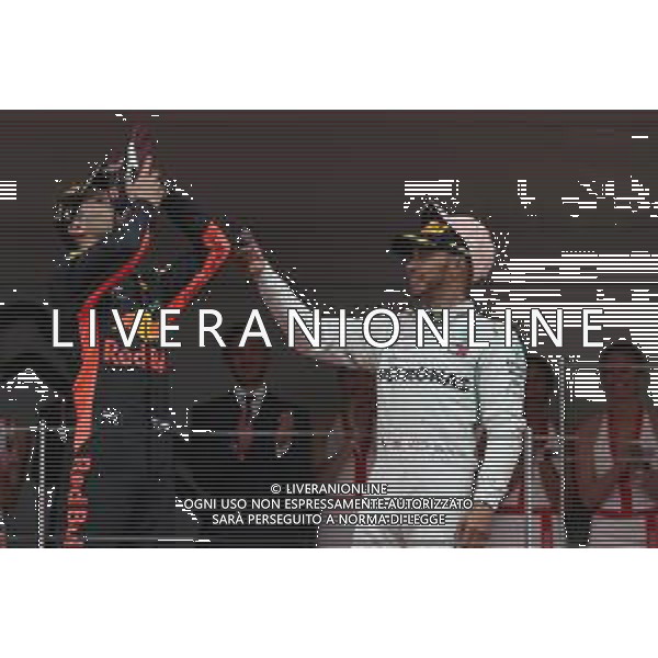 Daniel Ricciardo (AUS) Red Bull Racing RB14 and Lewis Hamilton (GBR) Mercedes AMG F1 W09. 27.05.2018. Formula 1 World Championship, Rd 6, Monaco Grand Prix, Monte Carlo, Monaco, Race Day. / AGENZIA ALDO LIVERANI SAS - ITALY ONLY EDITORIAL USE ONLY - F1 Gp Monaco Gara Montecarlo 27.05.2018