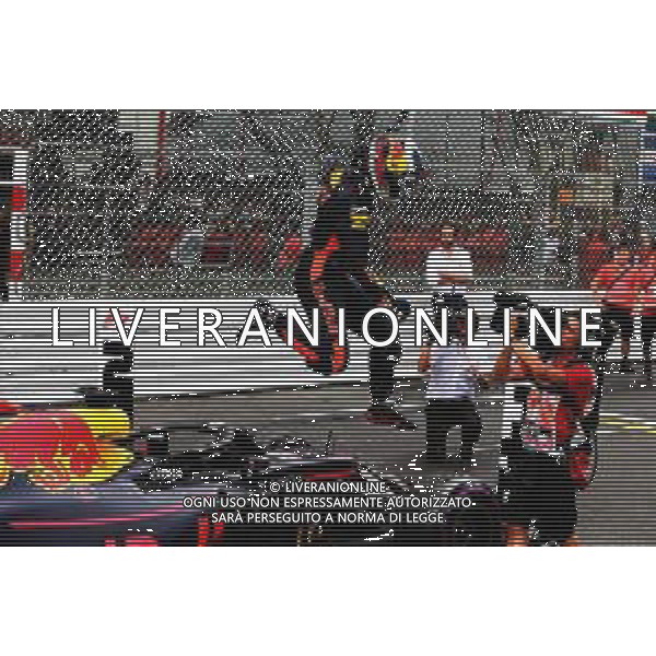 Race winner Daniel Ricciardo (AUS) Red Bull Racing RB14 celebrates in parc ferme. 27.05.2018. Formula 1 World Championship, Rd 6, Monaco Grand Prix, Monte Carlo, Monaco, Race Day. / AGENZIA ALDO LIVERANI SAS - ITALY ONLY EDITORIAL USE ONLY - F1 Gp Monaco Gara Montecarlo 27.05.2018