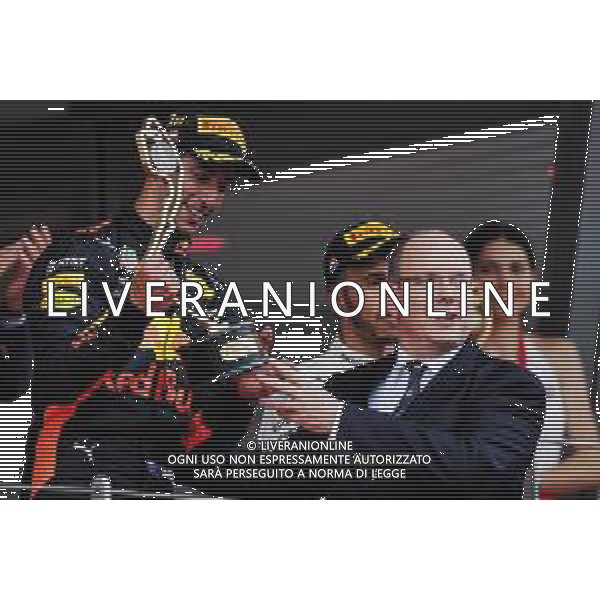 Race winner Daniel Ricciardo (AUS) Red Bull Racing celebrates on the podium with HSH Prince Albert of Monaco (MON). 27.05.2018. Formula 1 World Championship, Rd 6, Monaco Grand Prix, Monte Carlo, Monaco, Race Day. / AGENZIA ALDO LIVERANI SAS - ITALY ONLY EDITORIAL USE ONLY - F1 Gp Monaco Gara Montecarlo 27.05.2018