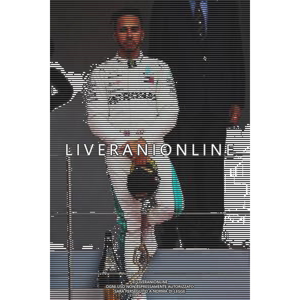 Lewis Hamilton (GBR) Mercedes AMG F1 on the podium. 27.05.2018. Formula 1 World Championship, Rd 6, Monaco Grand Prix, Monte Carlo, Monaco, Race Day. / AGENZIA ALDO LIVERANI SAS - ITALY ONLY EDITORIAL USE ONLY - Formula 1 World Championship, Rd 6, Monaco Grand Prix, Monte Carlo, Monaco 2018