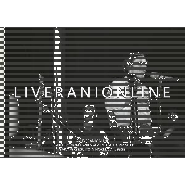 1982 MILANO CONCERTO DI ROBERTO VECCHIONI AG ALDO LIVERANI SAS