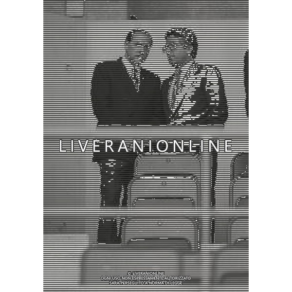 23 MAGGIO 1990 STADIO PRATER DI VIENNA FINALE DI COPPA CAMPIONI MILAN BENFICA 1-0 NELLA FOTO ANTONIO MATARRESE CON SILVIO BERLUSCONI AG ALDO LIVERANI SAS