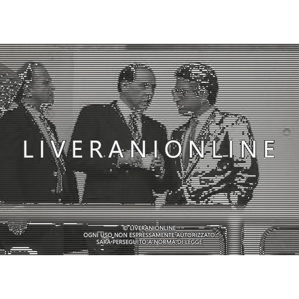23 MAGGIO 1990 STADIO PRATER DI VIENNA FINALE DI COPPA CAMPIONI MILAN BENFICA 1-0 NELLA FOTO ANTONIO MATARRESE CON SILVIO BERLUSCONI AG ALDO LIVERANI SAS