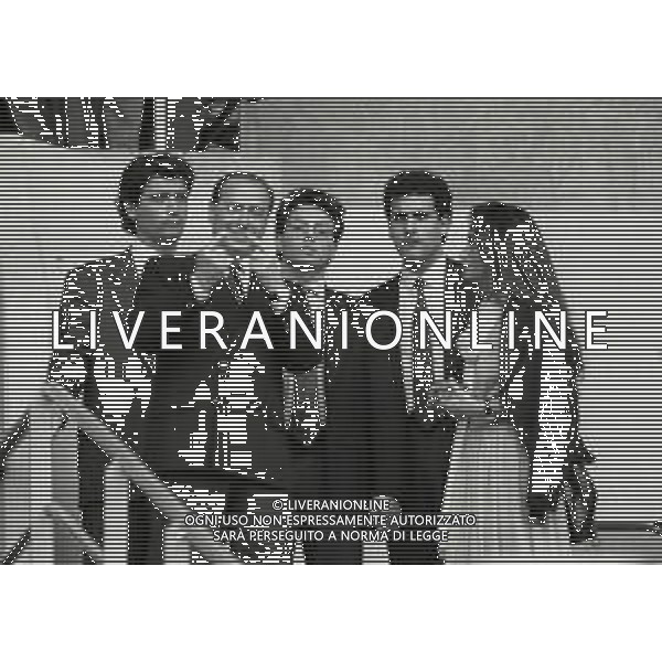 23 MAGGIO 1990 STADIO PRATER DI VIENNA FINALE DI COPPA CAMPIONI MILAN BENFICA 1-0 NELLA FOTO SILVIO BERLUSCONI CON IL FIGLIO PIERSILVIO AG ALDO LIVERANI SAS