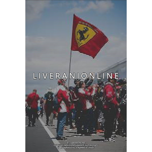 Ferrari fans in the pits. 07.06.2018. Formula 1 World Championship, Rd 7, Canadian Grand Prix, Montreal, Canada, Preparation Day. / AGENZIA ALDO LIVERANI SAS - ITALY ONLY EDITORIAL USE ONLY