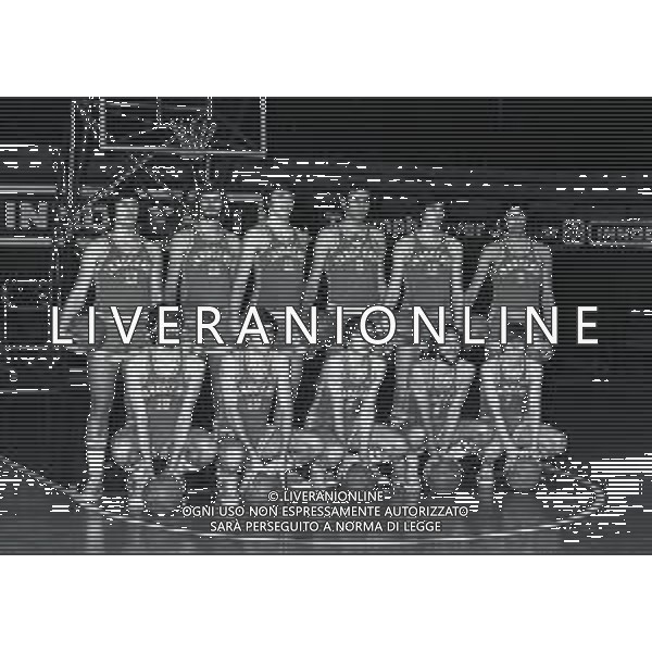 1974 PALALIDO DI MILANO FOTO UFFICIALE INNOCENTI BASKET MILANO NELLA FOTO LA FORMAZIONE DELL\'INNOCENTI MILANO BASKET 1974 AG ALDO LIVERANI SAS