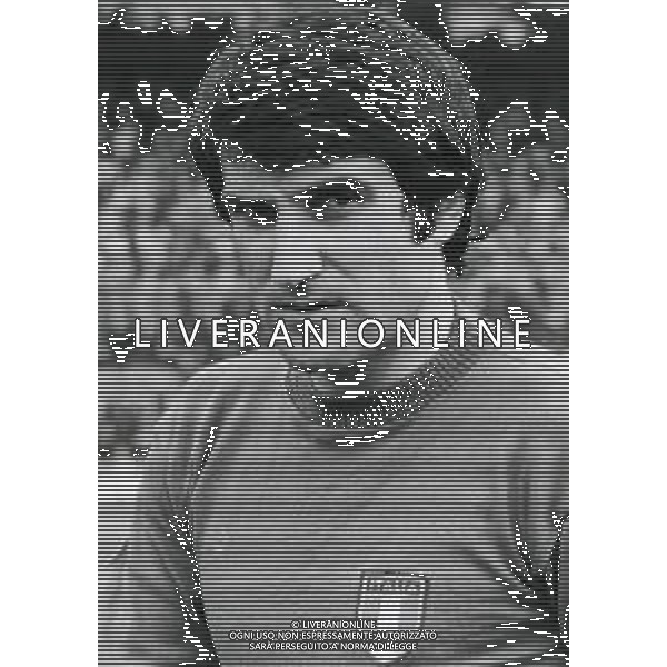 RETROSPETTIVA SERGIO SANTARINI CALCIATORE E ALLENATORE NELLA FOTO SERGIO SANTARINI CON LA MAGLIA DELLA NAZIONALE ITALIANA AG ALDO LIVERANI SAS
