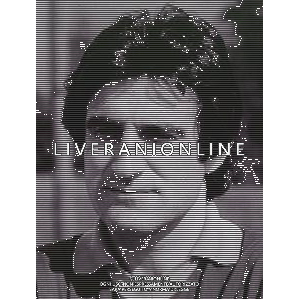 RETROSPETTIVA SERGIO SANTARINI CALCIATORE E ALLENATORE NELLA FOTO SERGIO SANTARINI CON LA MAGLIA DELLA ROMA AG ALDO LIVERANI SAS