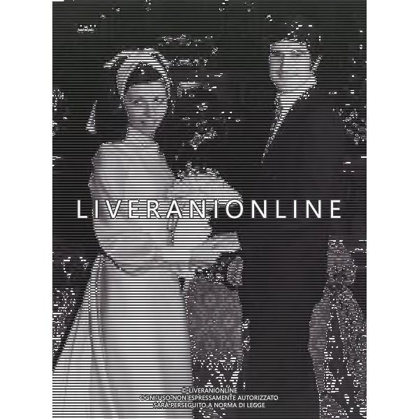 RETROSPETTIVA SERGIO SANTARINI CALCIATORE E ALLENATORE NELLA FOTO SERGIO SANTARINI CON LA MOGLIE IL GIORNO DEL SUO MATRIMONIO AG ALDO LIVERANI SAS