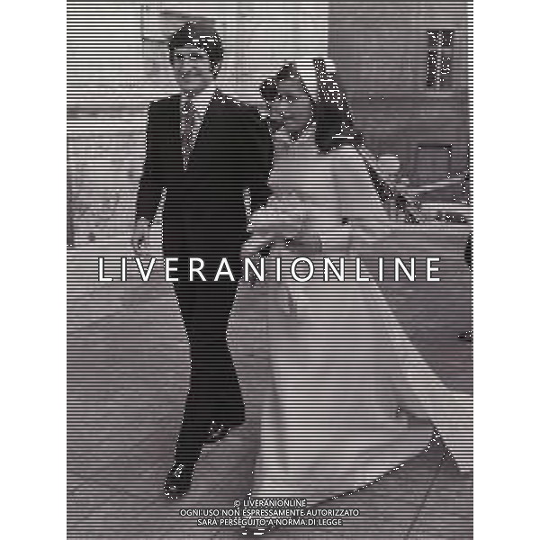 RETROSPETTIVA SERGIO SANTARINI CALCIATORE E ALLENATORE NELLA FOTO SERGIO SANTARINI CON LA MOGLIE IL GIORNO DEL SUO MATRIMONIO AG ALDO LIVERANI SAS