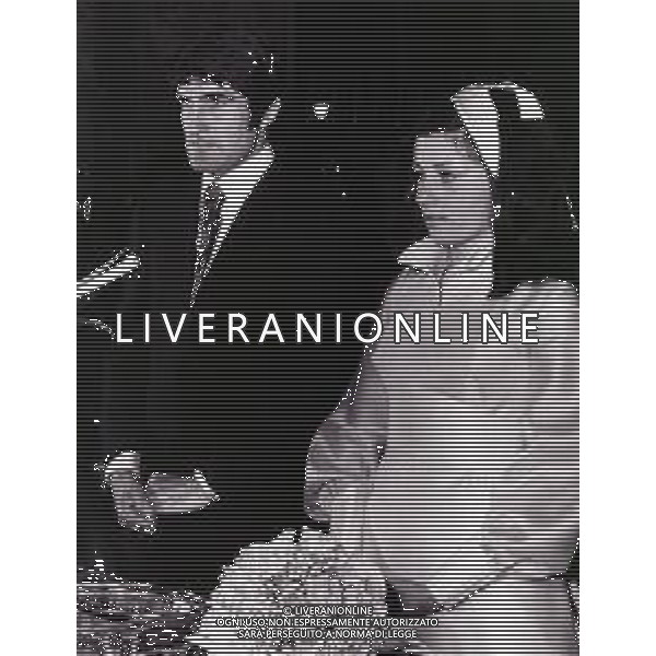 RETROSPETTIVA SERGIO SANTARINI CALCIATORE E ALLENATORE NELLA FOTO SERGIO SANTARINI CON LA MOGLIE IL GIORNO DEL SUO MATRIMONIO AG ALDO LIVERANI SAS