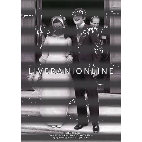 RETROSPETTIVA SERGIO SANTARINI CALCIATORE E ALLENATORE NELLA FOTO SERGIO SANTARINI CON LA MOGLIE IL GIORNO DEL SUO MATRIMONIO AG ALDO LIVERANI SAS