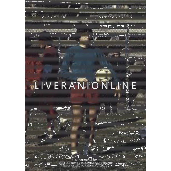 RETROSPETTIVA SERGIO SANTARINI CALCIATORE E ALLENATORE NELLA FOTO SERGIO SANTARINI CON LA MAGLIA DELLA ROMA AG ALDO LIVERANI SAS