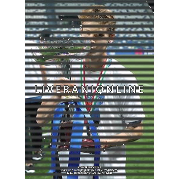 Fase Finale Campionato Primavera TIM 2017/2018 Trofeo Giacinto Facchetti Finale Reggio Emilia - 09.06.2018 Fiorentina-Inter Nella Foto:facundo colidio con la coppa /Ph.Vitez-Ag. Aldo Liverani